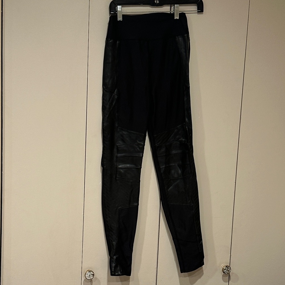 Alo Winter Warm Airlift Black Faux Leather Panel Leggings
